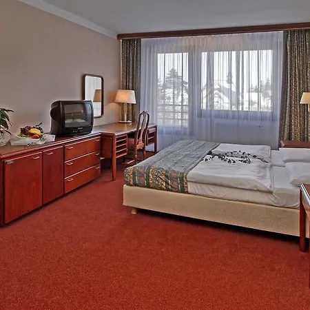 Krakonos Hotel 3*
